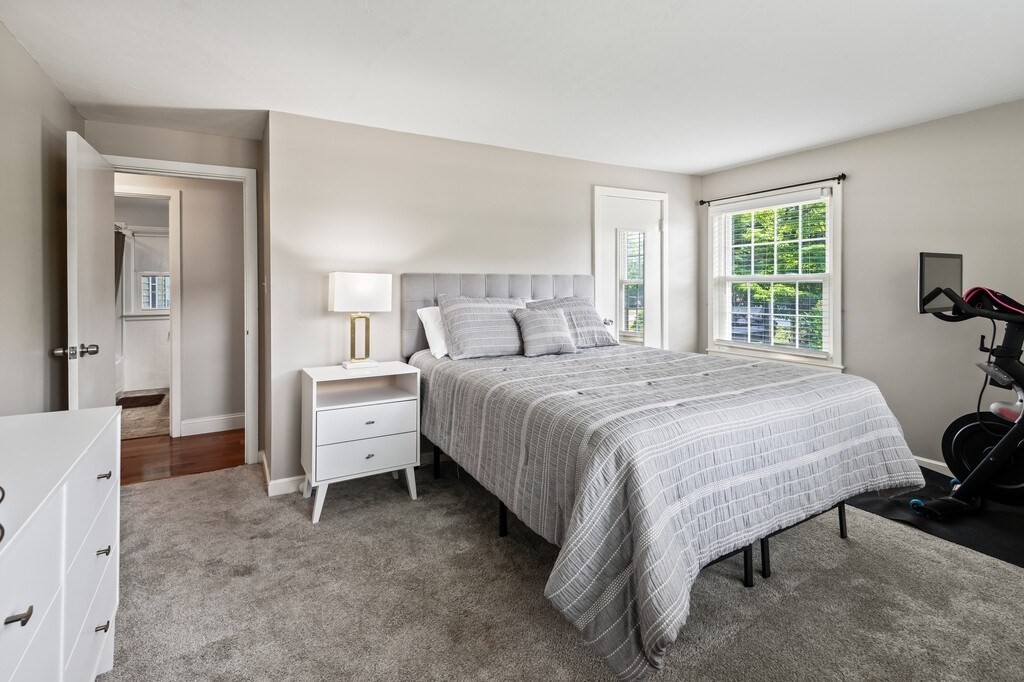 Shrewsbury, Massachusetts 01545, United States, 4 Bedrooms Bedrooms, ,2 BathroomsBathrooms,Residential,Active,172148