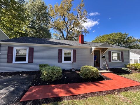 156 Knollwood St Springfield MA 01104