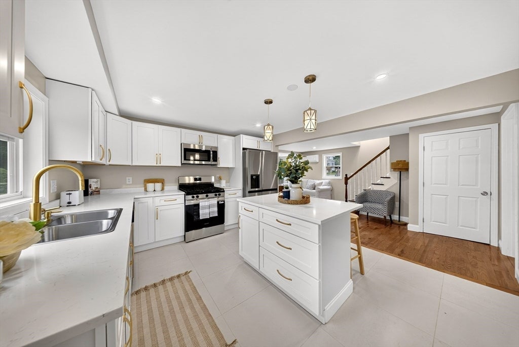 11 S Berryman St, Westport, MA Photo #5