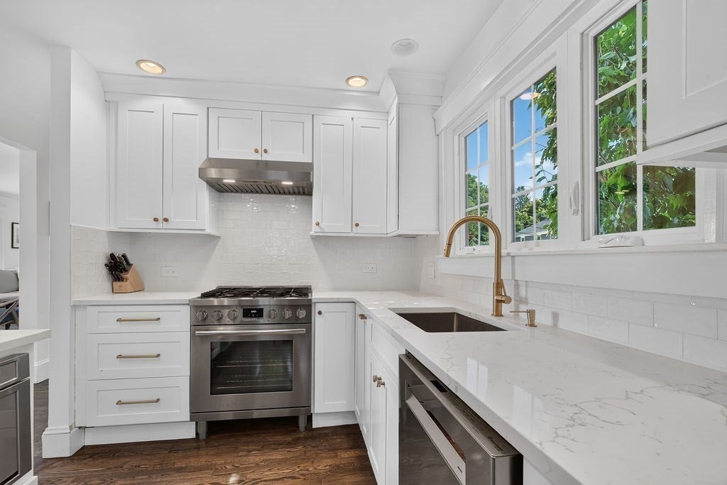 10 Hazel Street, Milton, MA, 10 Hazel Street, Milton, MA Photo #9