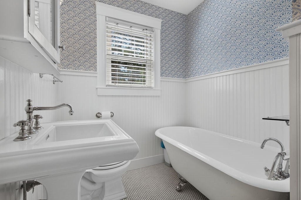 10 Hazel Street, Milton, MA, 10 Hazel Street, Milton, MA Photo #10