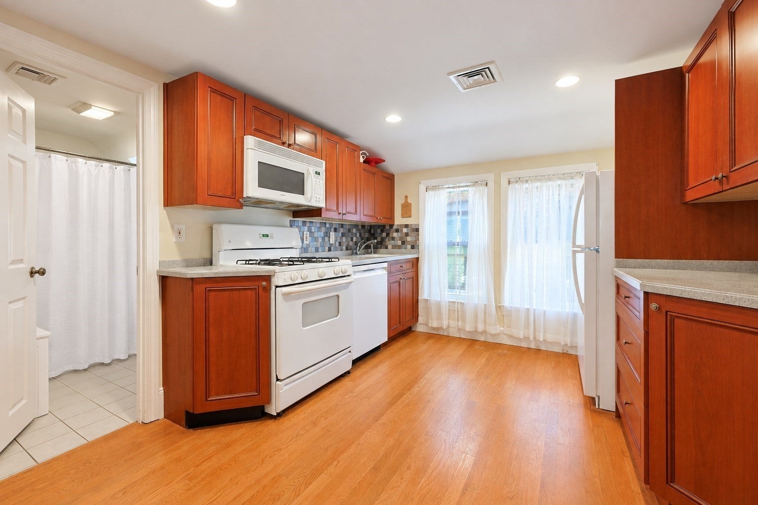 42 Cedar St #3, Somerville, MA, 42 Cedar St #3, Somerville, MA Photo #19