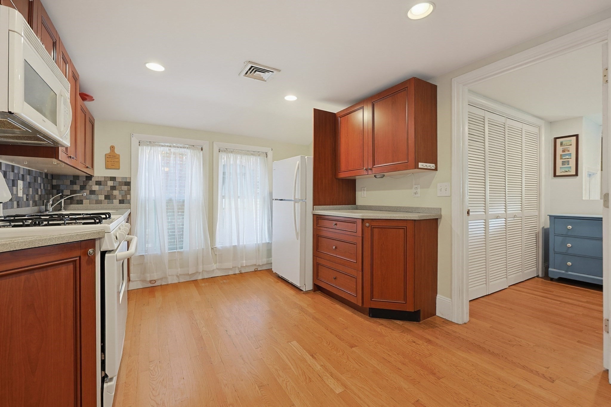 42 Cedar St #3, Somerville, MA, 42 Cedar St #3, Somerville, MA Photo #26