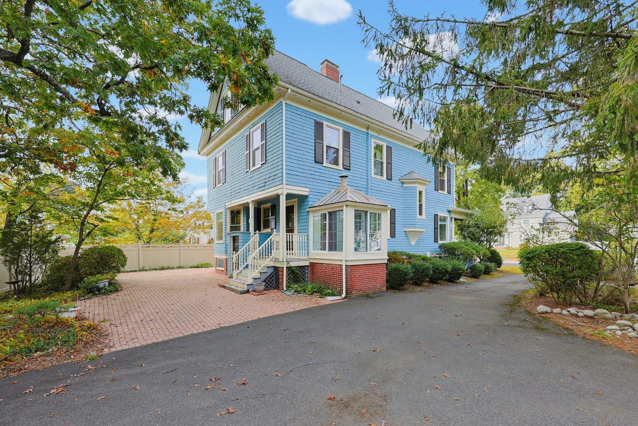 45 Holden St