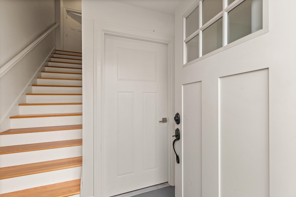 33 Dominion Rd C