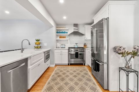 42 Myrtle Ave Newburyport MA 01950