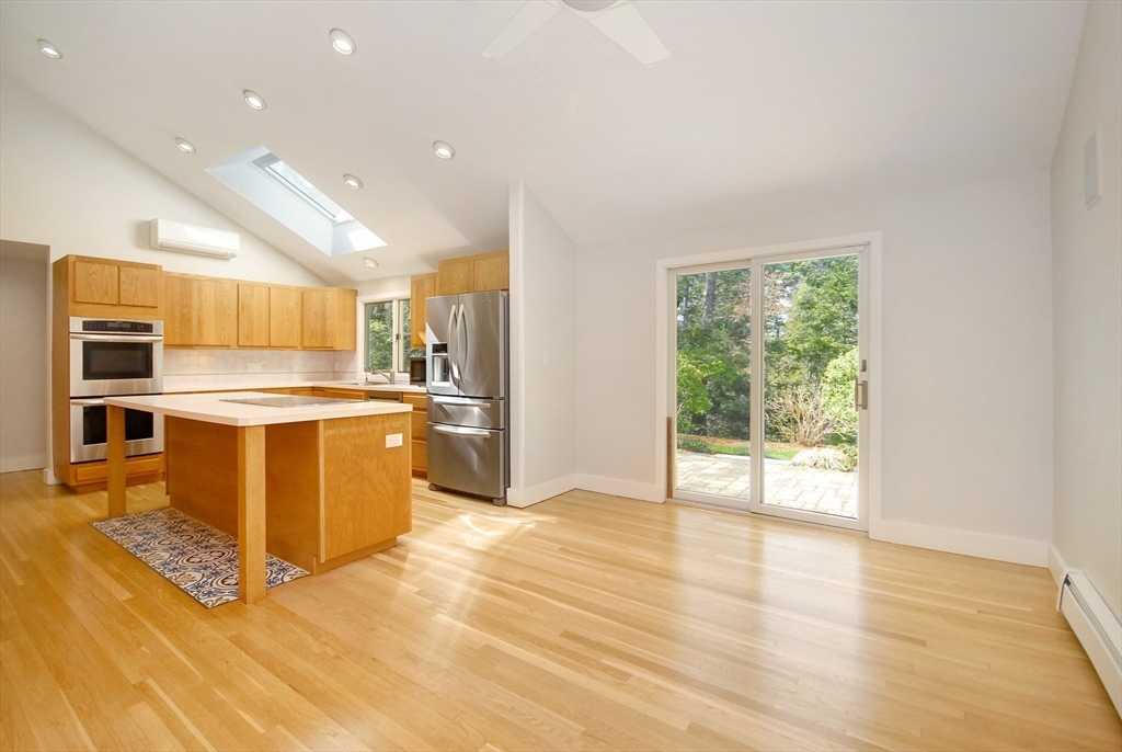 40 Red Barn Rd, Wayland, MA Photo #7