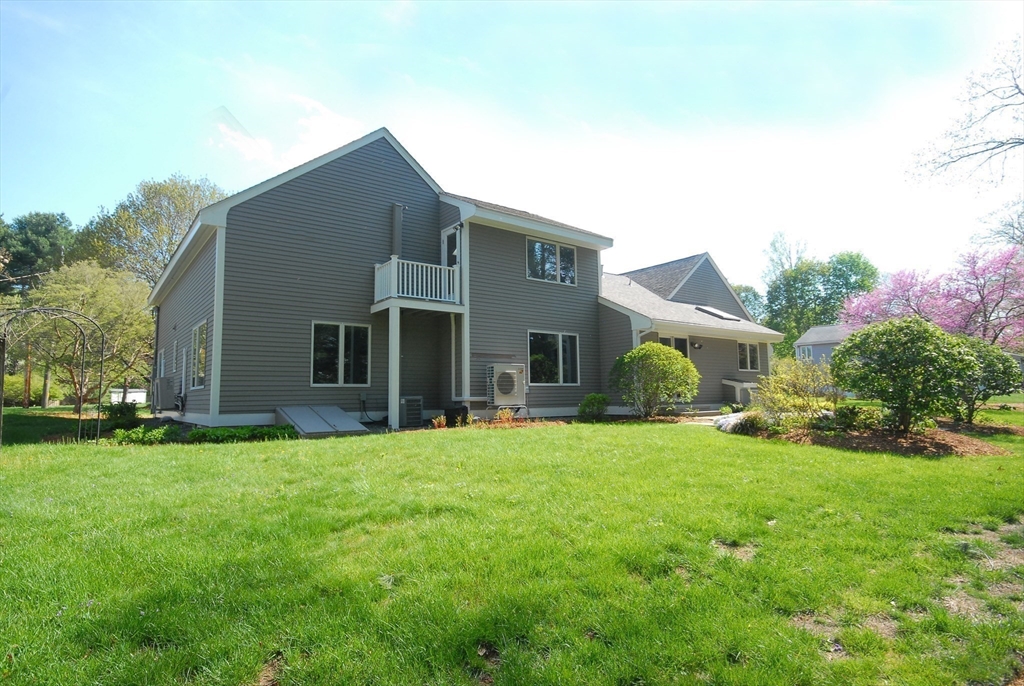 40 Red Barn Rd, Wayland, MA Photo #24