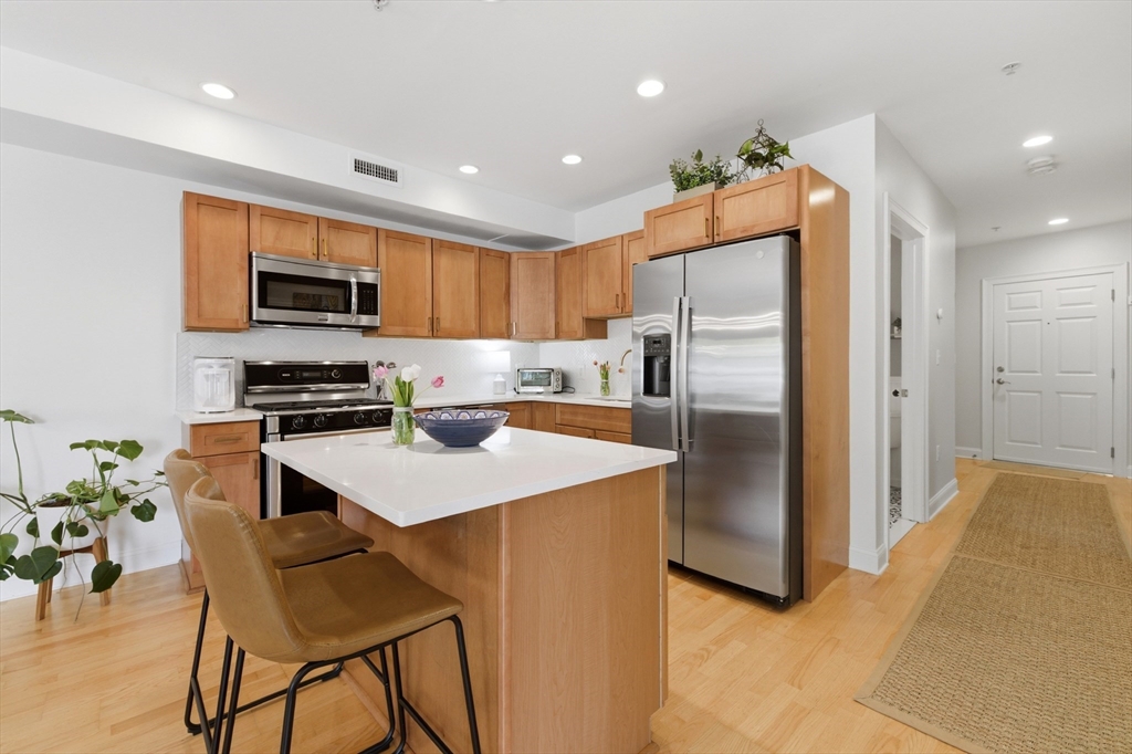 135 Willow Ave #4, Somerville, MA Photo #17