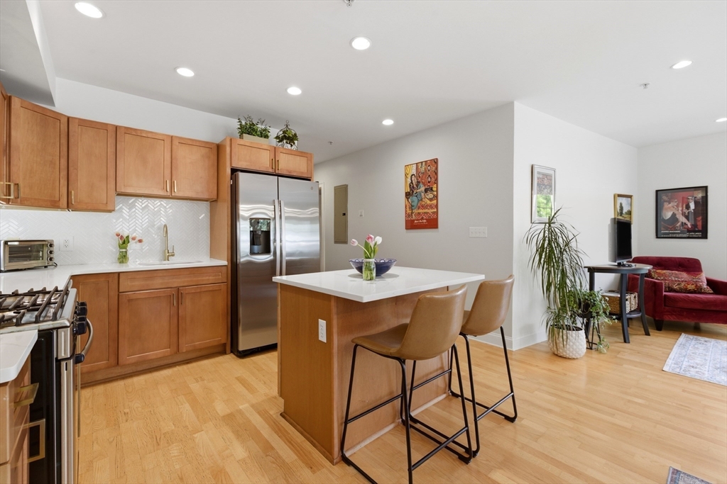 135 Willow Ave #4, Somerville, MA Photo #1