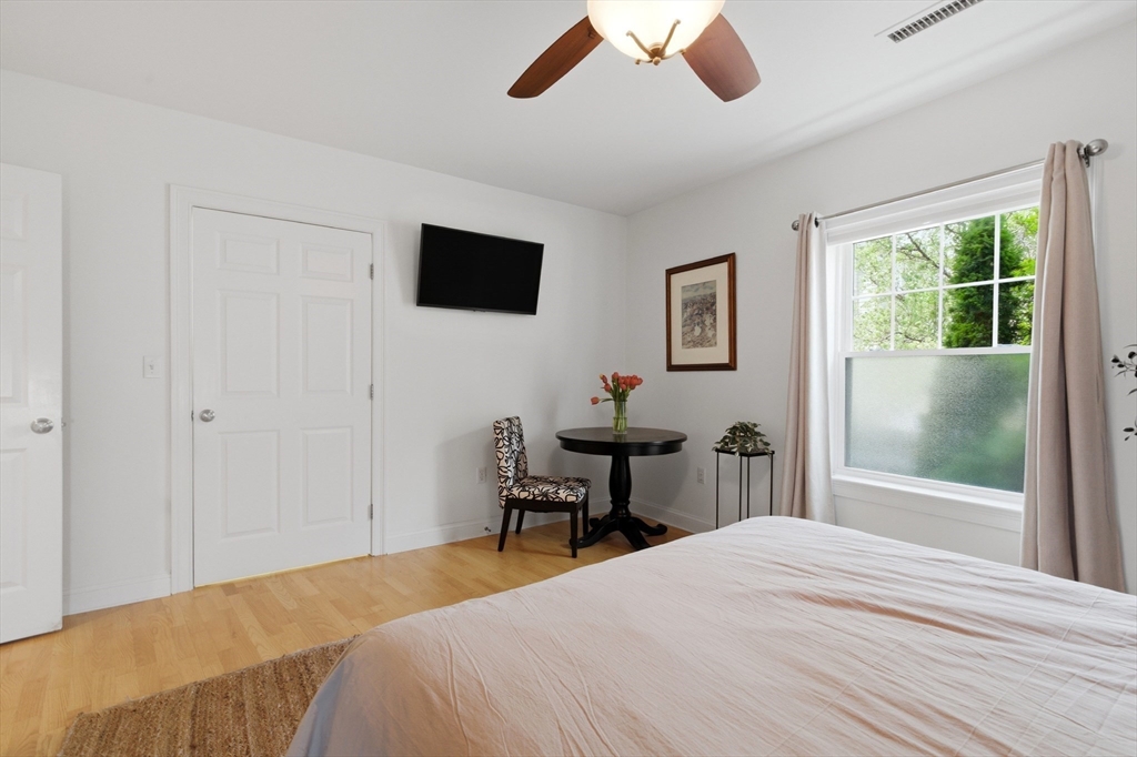 135 Willow Ave #4, Somerville, MA Photo #12