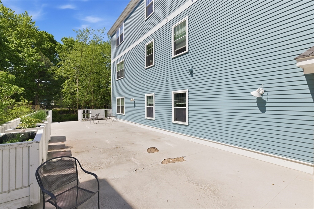 135 Willow Ave #4, Somerville, MA Photo #36