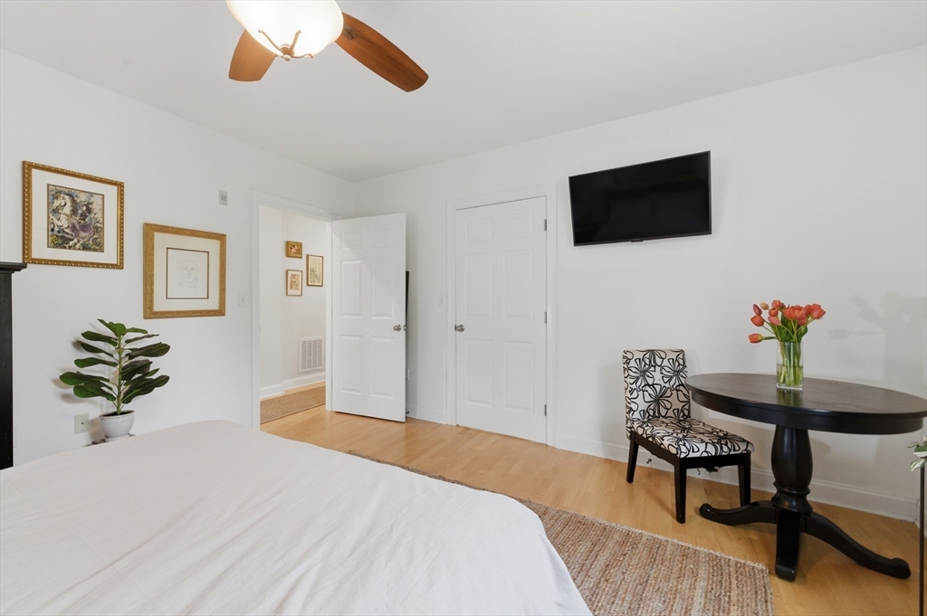 135 Willow Ave #4, Somerville, MA Photo #13