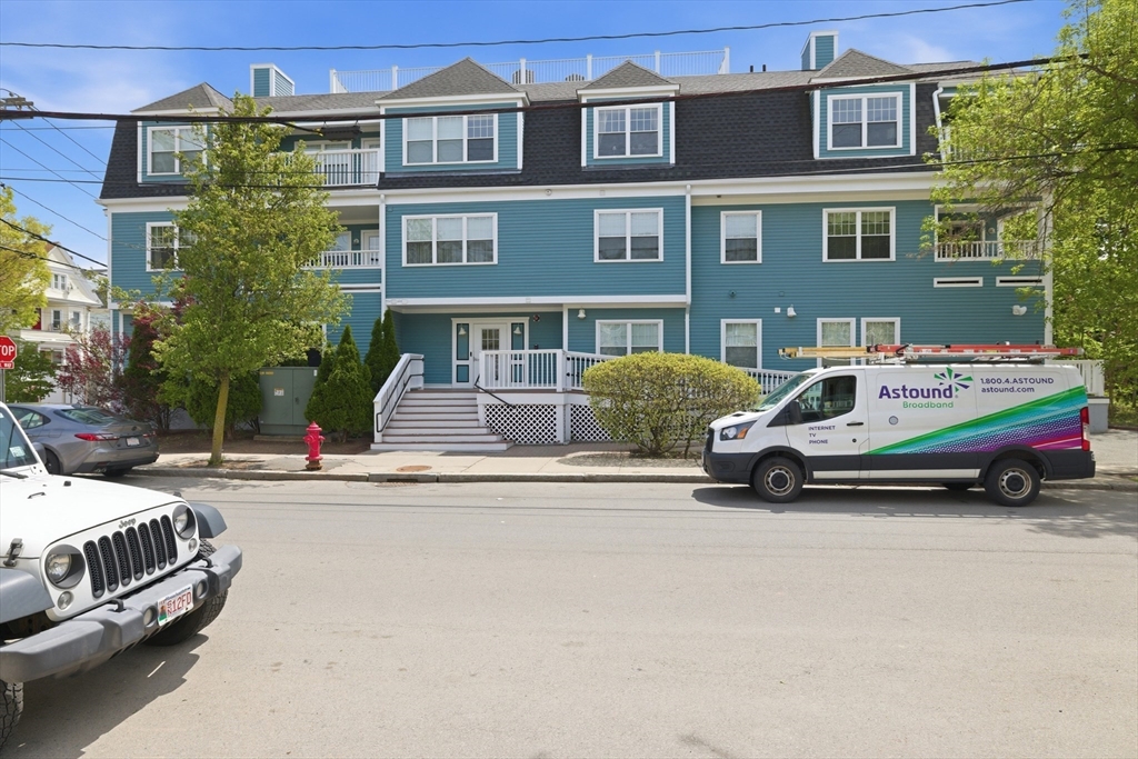 135 Willow Ave #4, Somerville, MA Photo #34