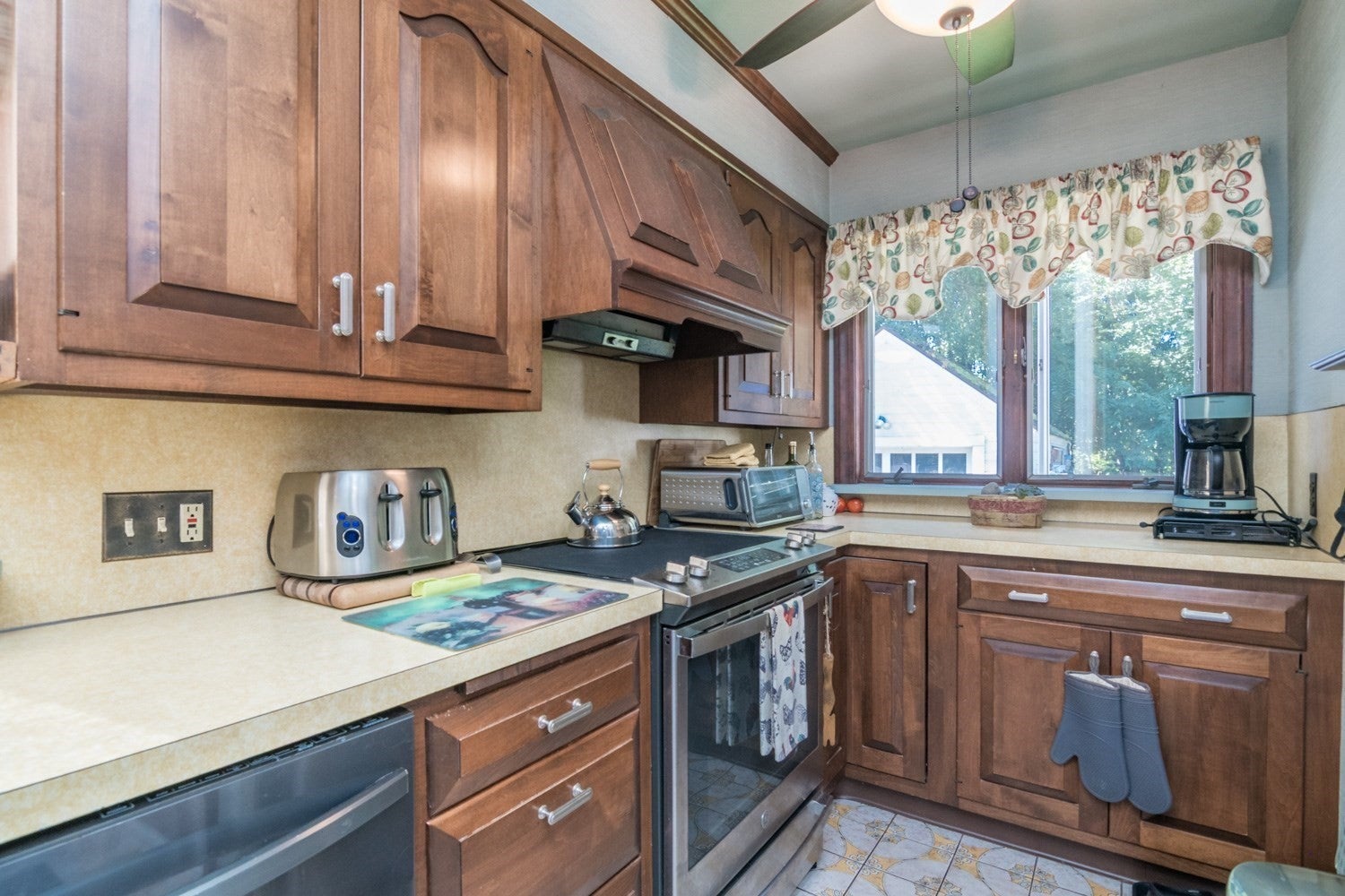 134 Eddywood St, Springfield, MA Photo #13