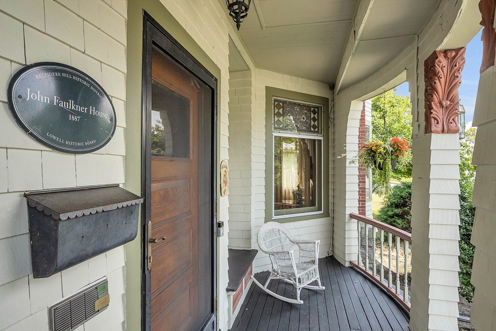 32 Belmont Ave