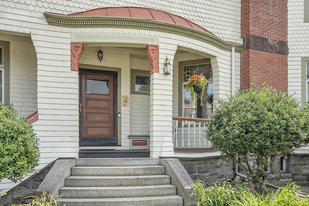 32 Belmont Ave