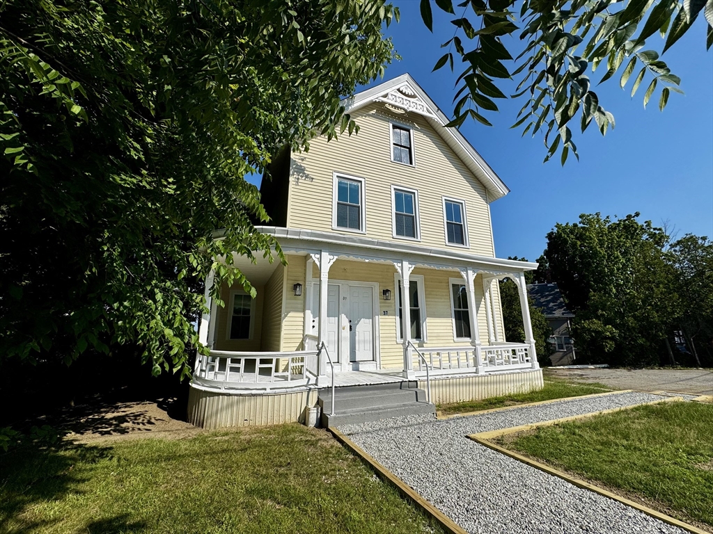 37 Oakes Ave, Southbridge, MA Photo #3