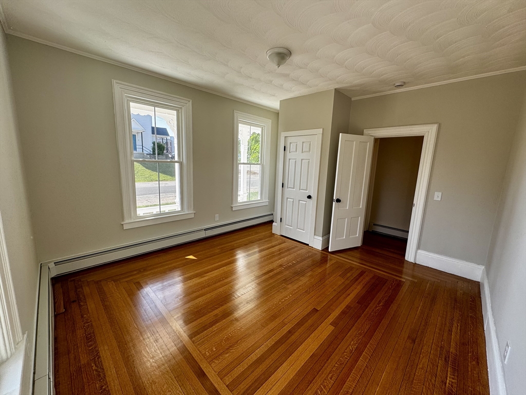 37 Oakes Ave, Southbridge, MA Photo #8