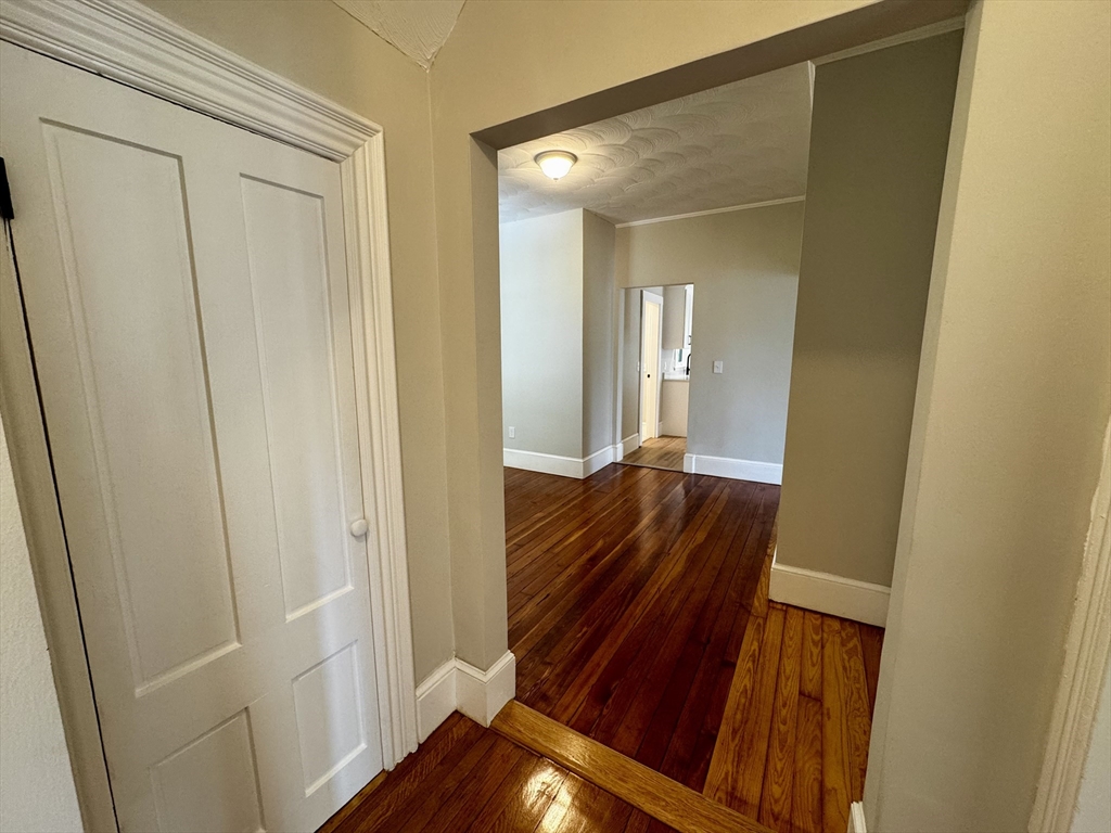 37 Oakes Ave, Southbridge, MA Photo #9