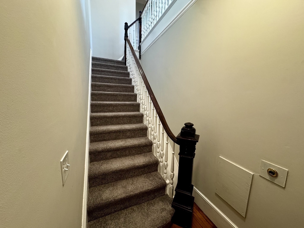 37 Oakes Ave, Southbridge, MA Photo #23