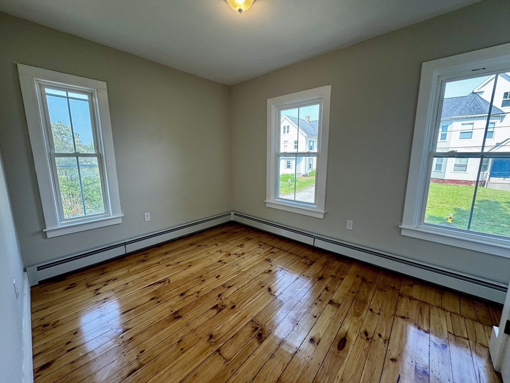37 Oakes Ave, Southbridge, MA Photo #25