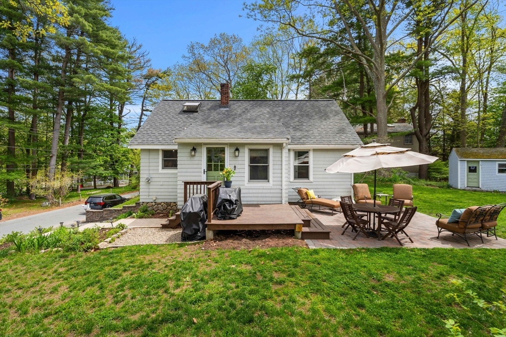 40 Lake Dr