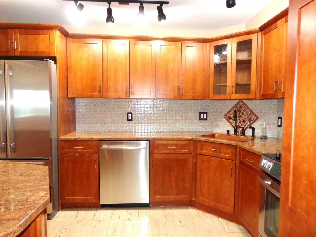 151 Coolidge Avenue 613