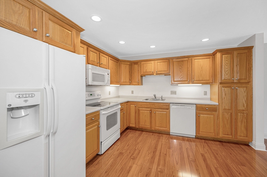 135 Beach Rd B312