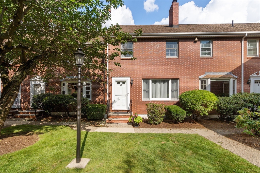 224 Park St C10