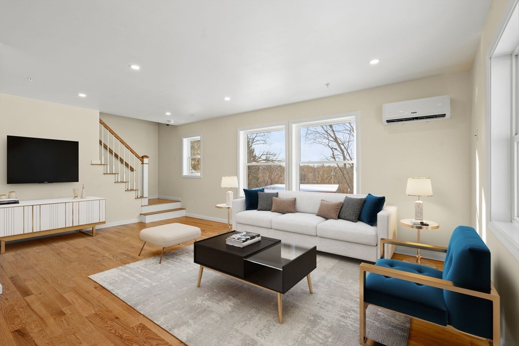 10 Newburg Street 10