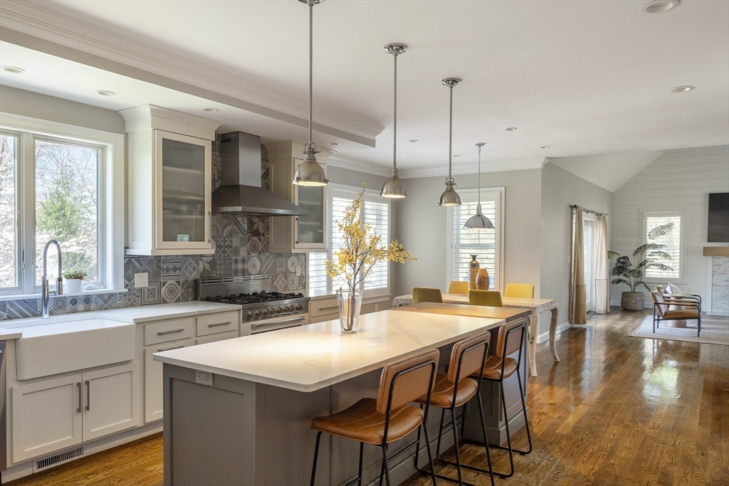 8 Goldman Cir