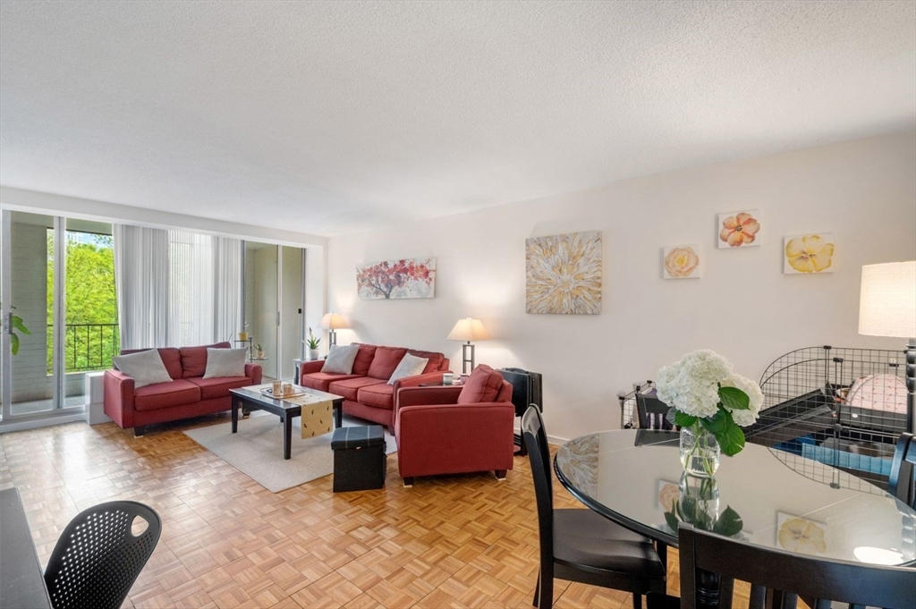 33 Pond Ave #409, Brookline, MA Photo #4