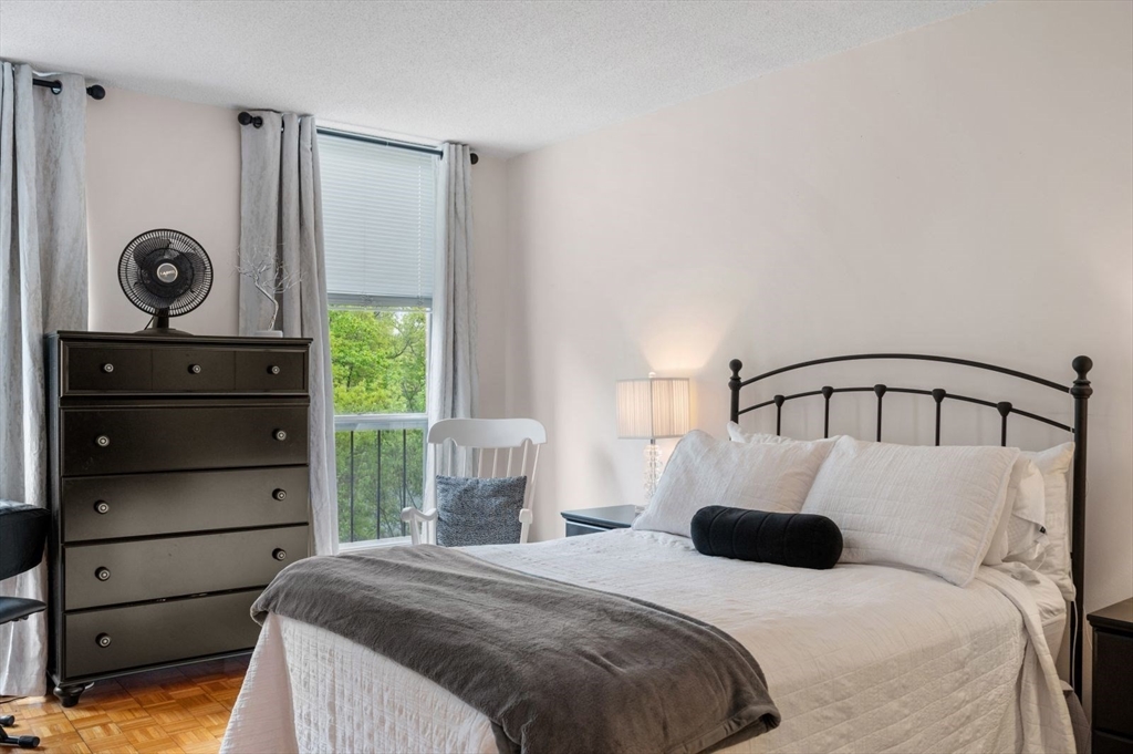 33 Pond Ave #409, Brookline, MA Photo #13