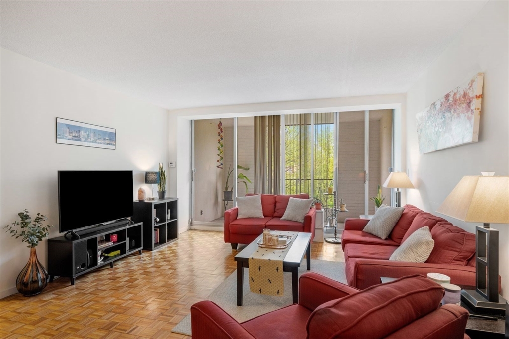 33 Pond Ave #409, Brookline, MA Photo #5
