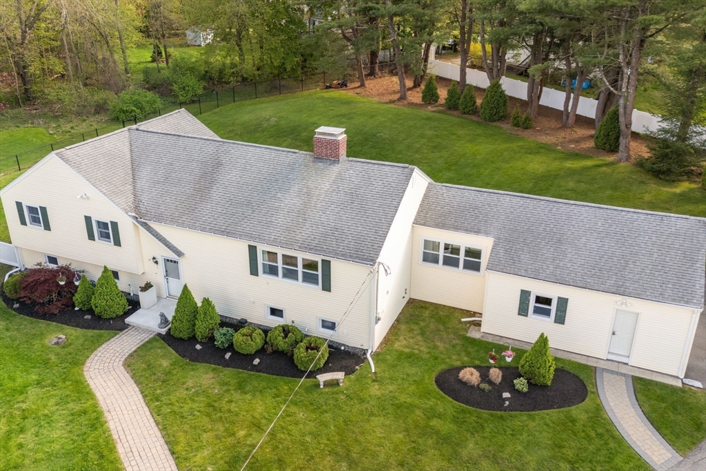13 Pinecrest Road, Andover, MA Photo #3