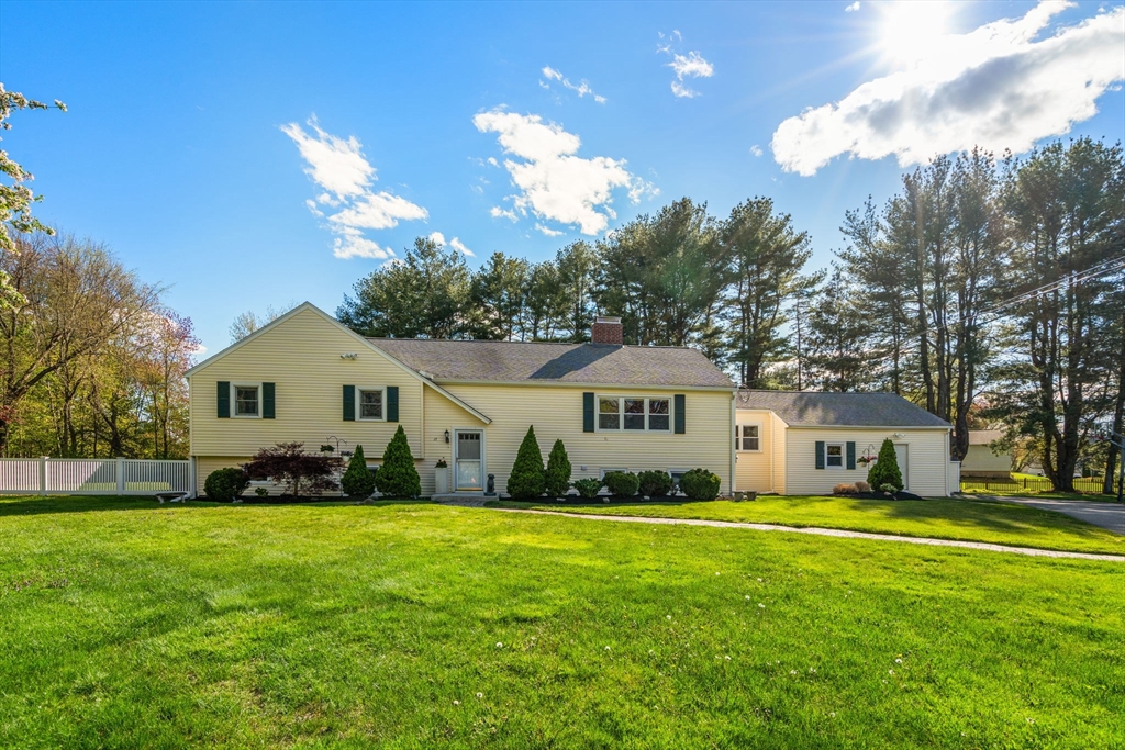 13 Pinecrest Road, Andover, MA Photo #2