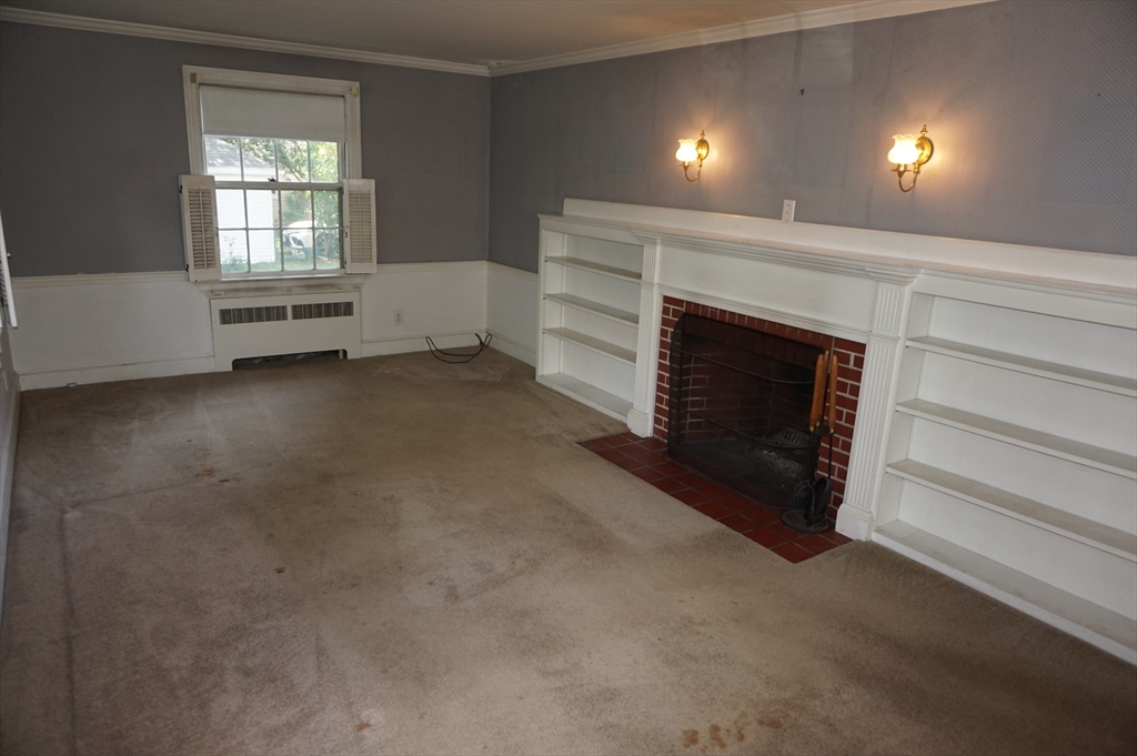 28 Whitney St