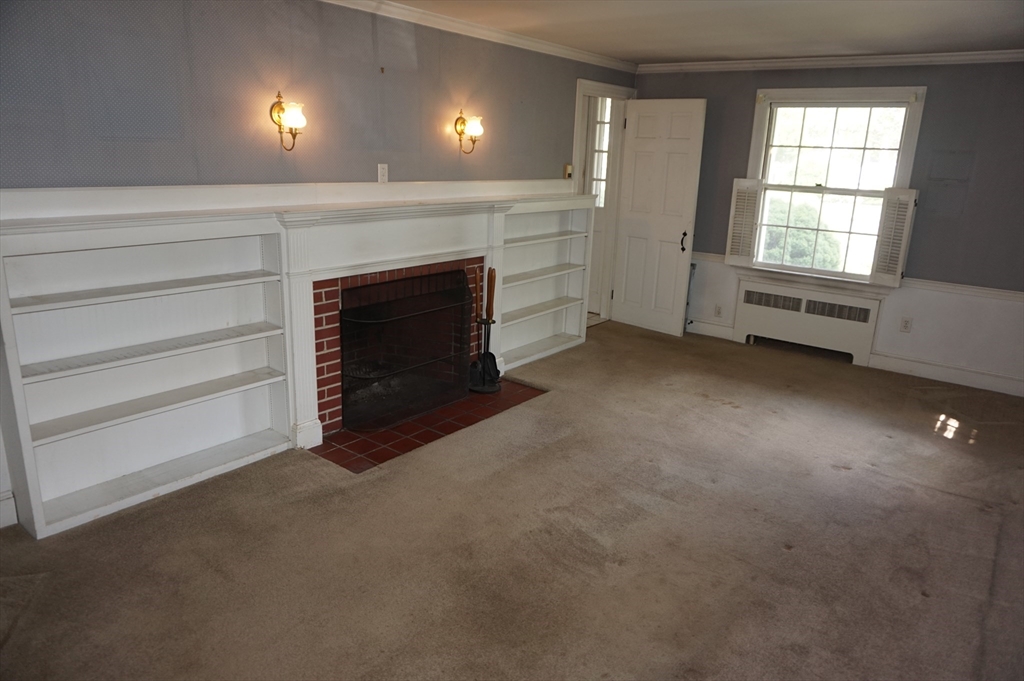 28 Whitney St