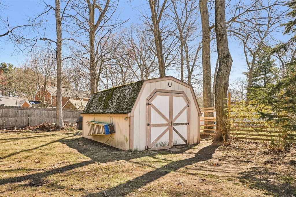 5 Crestwood Ave, Plainville, MA Photo #27