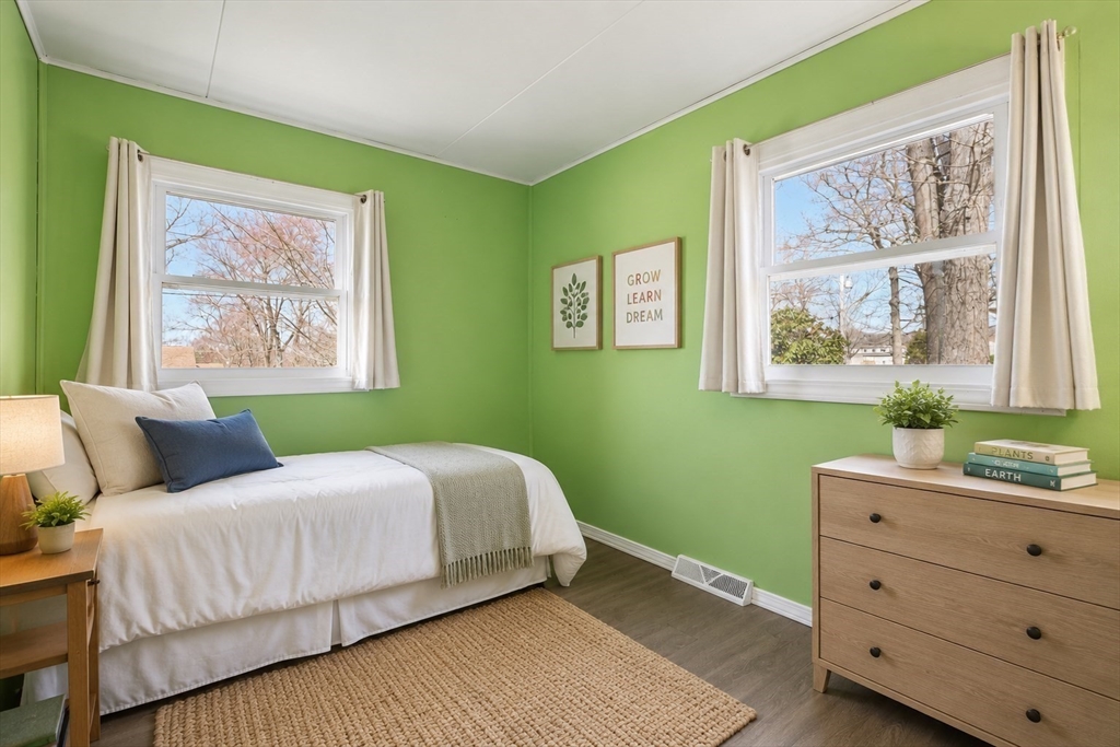 5 Crestwood Ave, Plainville, MA Photo #19
