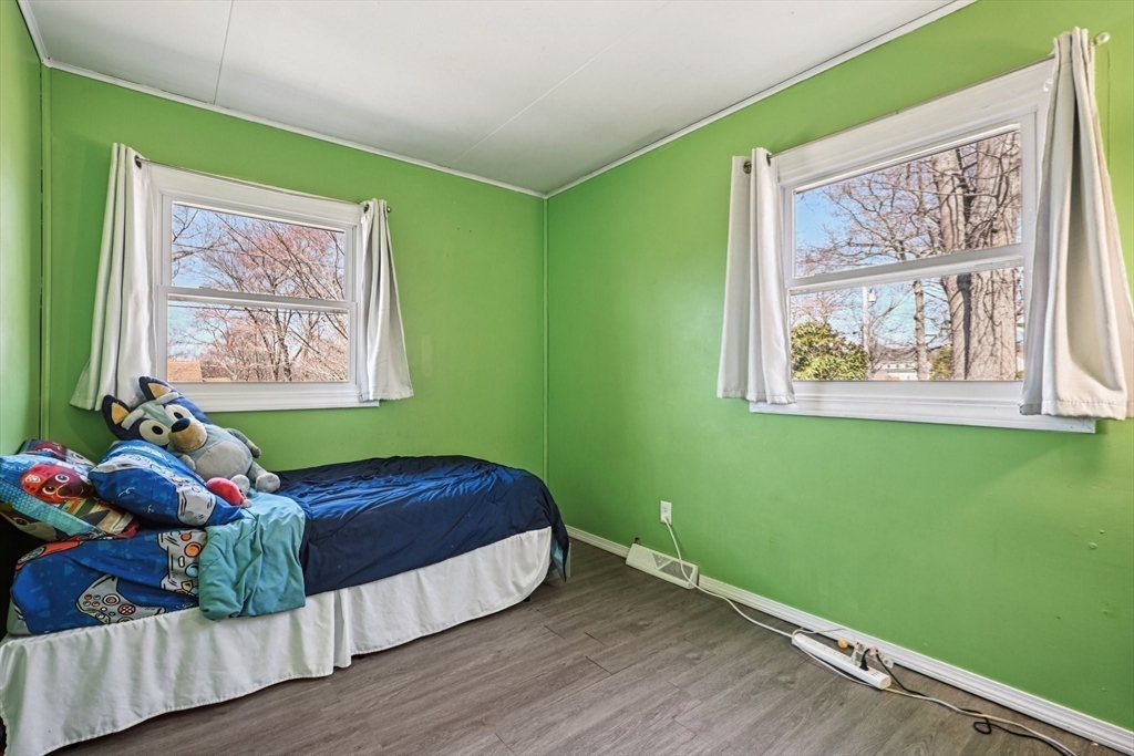 5 Crestwood Ave, Plainville, MA Photo #18