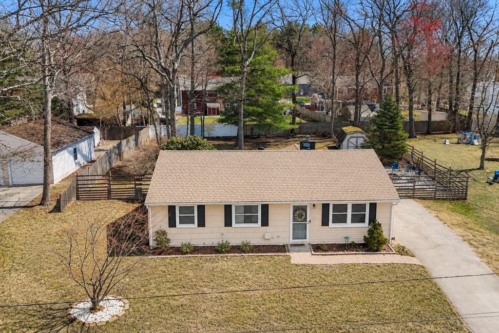 5 Crestwood Ave, Plainville, MA Photo #2