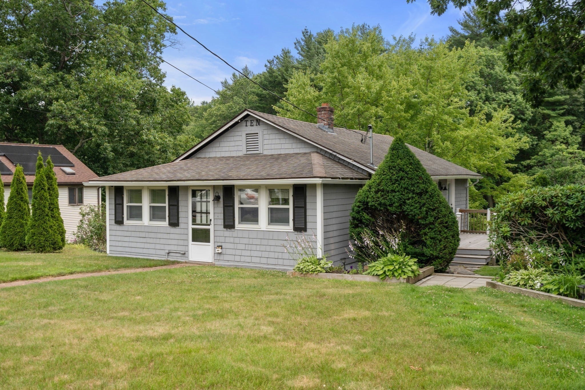 10 Riverside Dr