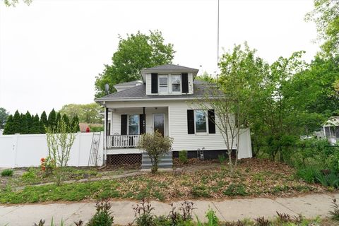 896 Berkshire Ave Springfield MA 01151