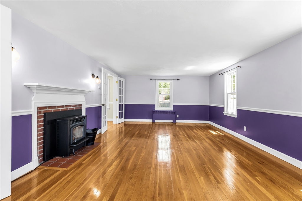 370 Main St