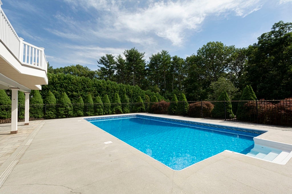 114 Upper Gore Rd, Webster, MA Photo #7