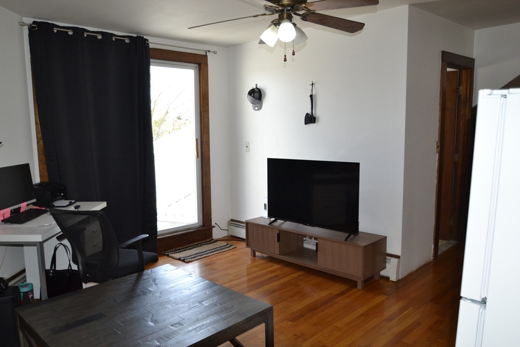 639 Lincoln St 3R