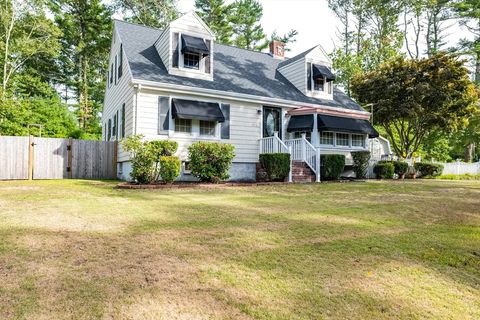 Photo of 461 Reed Rd, Dartmouth, MA 02747 (MLS # 73422130)