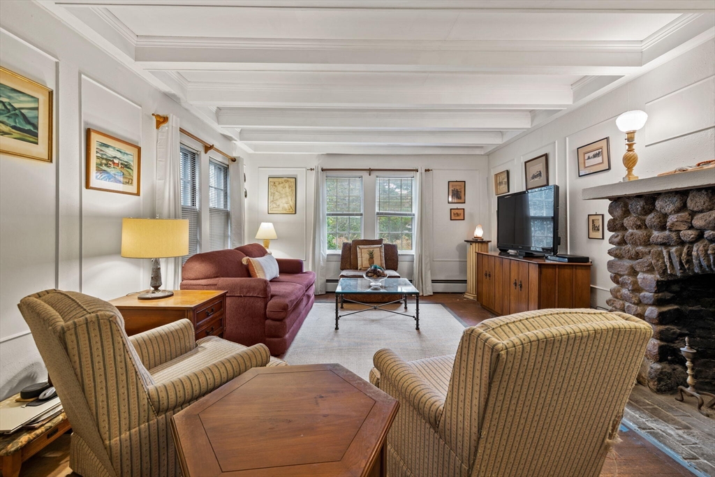 58 Loomis Lane